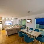 דירה Penthouse Nikola מאקרסקה