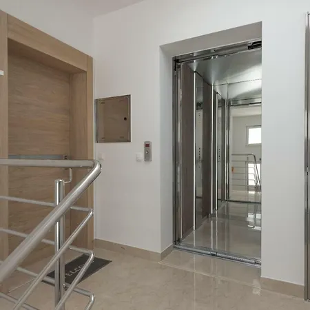 Penthouse Nikola Μακάρσκα