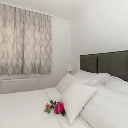 Διαμέρισμα Penthouse Nikola *